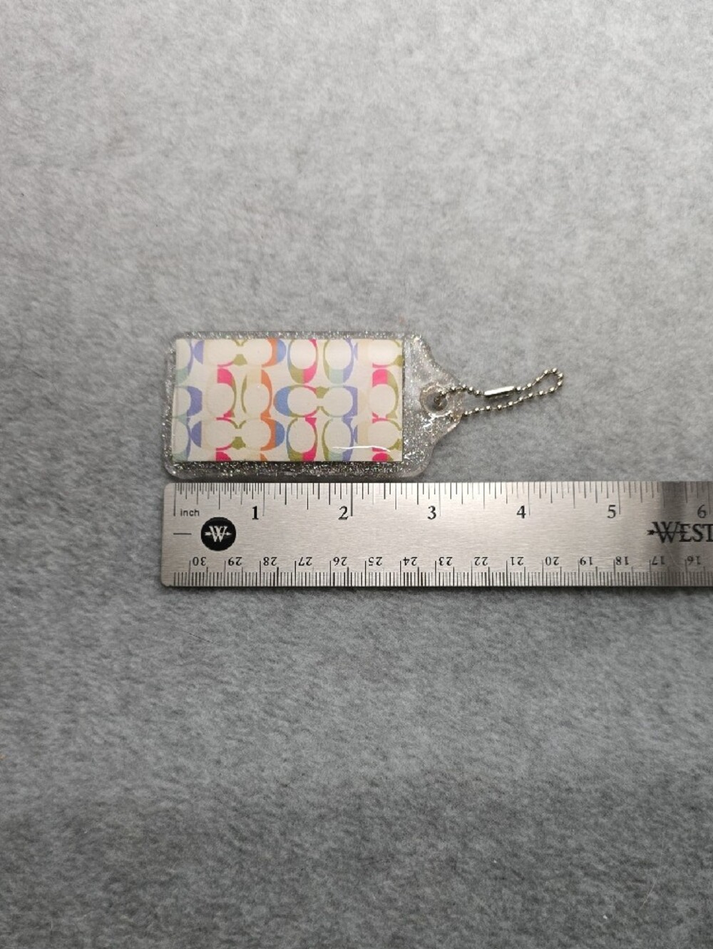 Handcrafted Resin Bag Charm/Hangtag - Picture 6 of 8